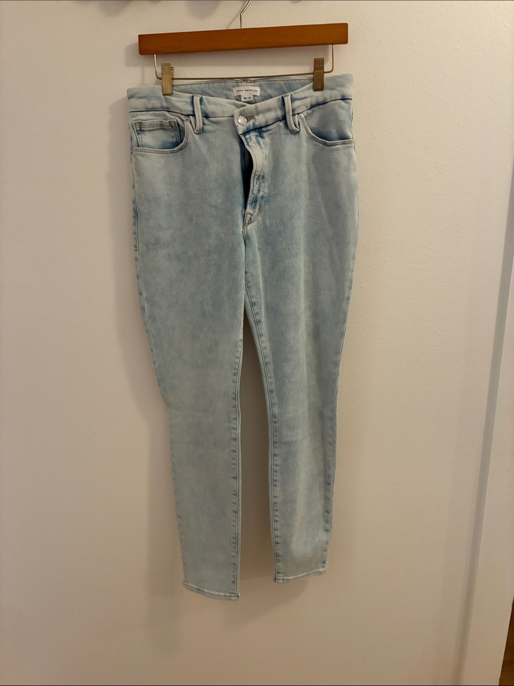 Good American Light Blue Skinny Jeans